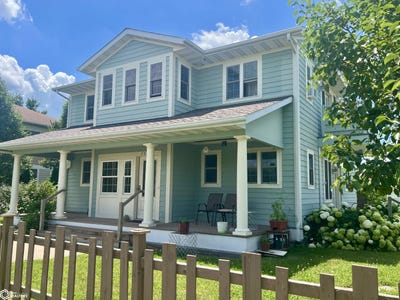 /international/us/2050-sapphire-lane-fairfield-ia-110098752233/