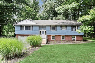 /international/us/7-eagle-street-spring-valley-ny-110108960274/