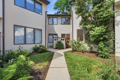 /international/us/138-montrose-avenue-bryn-mawr-pa-110109028274/