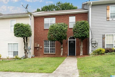 /international/us/231-cambrian-ridge-trail-pelham-al-110108378920/