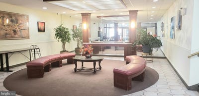 /international/us/130-slade-avenue-pikesville-md-110105980645/