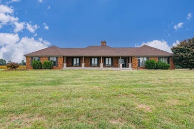 /international/us/645-thoroughbred-ln-elizabethtown-ky-110120424698/