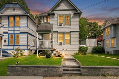 /international/us/17-carroll-street-poughkeepsie-ny-110108977158/