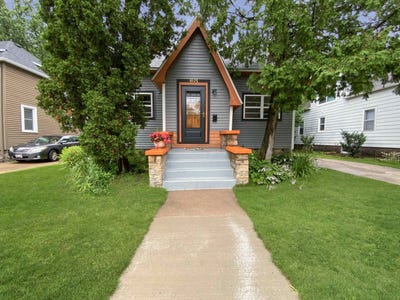/international/us/1025-smith-street-stevens-point-wi-110101004269/?lang=en