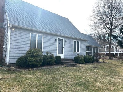 /international/us/630-green-hill-beach-road-south-kingstown-ri-110106200300/
