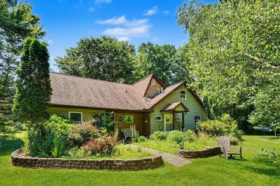 /international/us/126-48th-street-grand-junction-mi-110110306024/