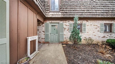 /international/us/200-granger-road-medina-oh-110106952716/