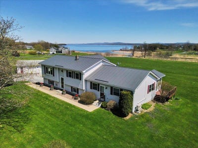 /international/us/132-east-shore-s-grand-isle-vt-110099449242/