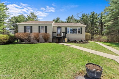 /international/us/131-toback-road-esperance-ny-110107465142/