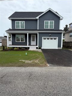 /international/us/18-tacoma-street-cranston-ri-110109135510/
