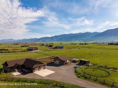 /international/us/999-river-ranch-loop-lot-12-13-freedom-wy-110108331254/