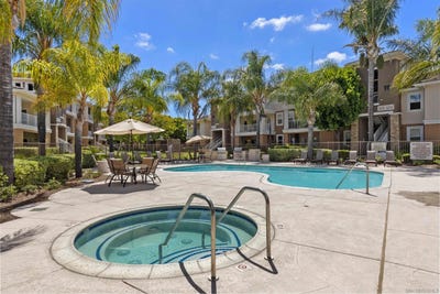 /international/us/31356-taylor-ln-temecula-ca-110109167325/