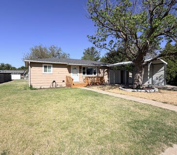 /international/us/433-s-central-avenue-dighton-ks-110104818694/