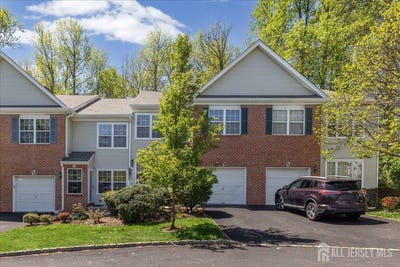 /international/us/302-wellington-park-drive-south-brunswick-nj-110107518840/