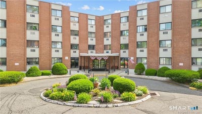 /international/us/1700-broadbridge-avenue-stratford-ct-110108170139/