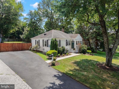 /international/us/2909-fairmont-street-falls-church-va-110101438755/?lang=en