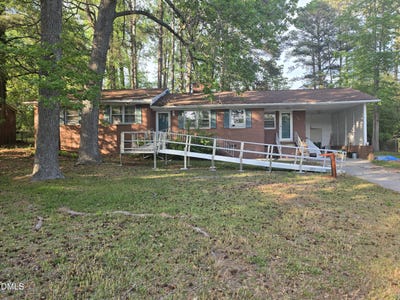/international/us/1300-park-avenue-garner-nc-110107417710/