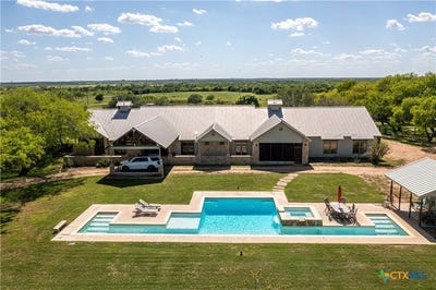 /international/us/runge-tx-110096171265/