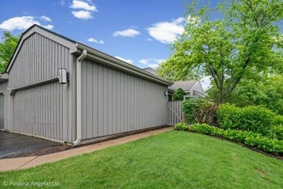 /international/us/1280-oak-hill-road-lake-barrington-il-110108997540/