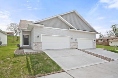 /international/us/31-keeneland-court-pleasant-hill-ia-110100019270/