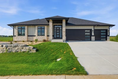/international/us/5836-golden-guernsey-court-waunakee-wi-110100349501/