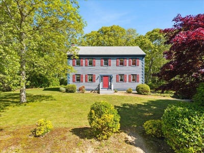 /international/us/30-seabreeze-drive-bourne-ma-110108469999/