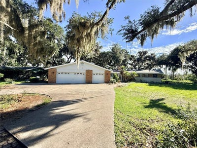 /international/us/11045-bronson-road-clermont-fl-110108955199/