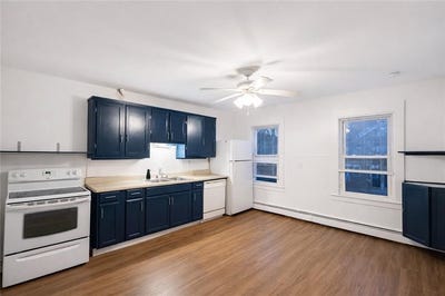 /international/us/39-roland-street-woonsocket-ri-110107157872/