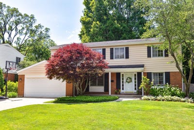 /international/us/419-w-sheridan-place-lake-bluff-il-110108974835/