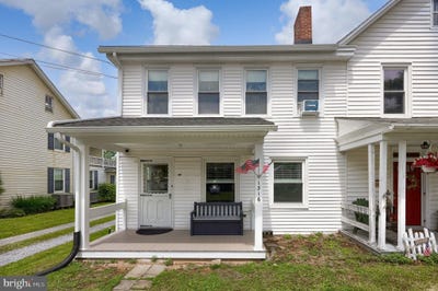/international/us/1316-newport-road-manheim-pa-110108495556/