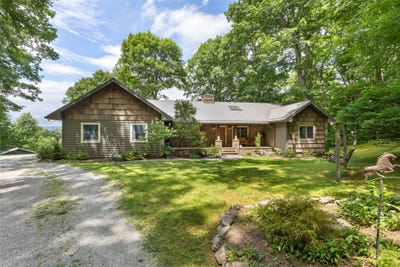 /international/us/41-flat-creek-drive-lot-78-glenville-nc-110109035533/