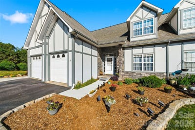 /international/us/19-heron-cove-loop-hickory-nc-110108033582/