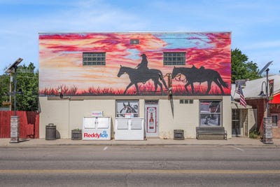 /international/us/107-main-street-collbran-co-110099911407/