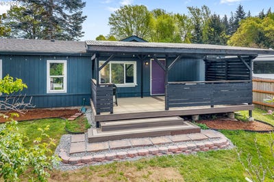 /international/us/11-second-st-carson-wa-110107898950/