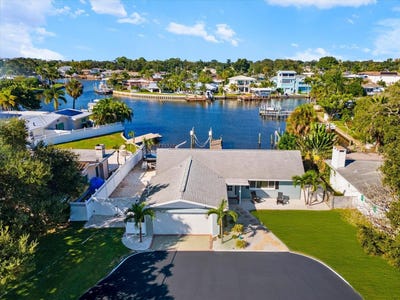 /international/us/4017-church-creek-point-largo-fl-110120637054/