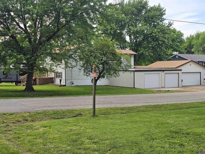 /international/us/406-w-north-st-carbondale-ks-110108398701/