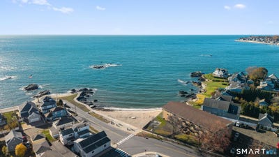 /international/us/27-village-road-milford-ct-110106098265/