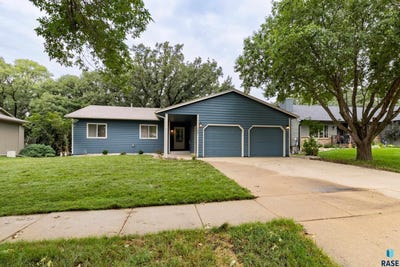 /international/us/4209-e-shenandoah-trl-sioux-falls-sd-110109570880/
