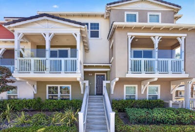 /international/us/1952-victoria-avenue-oxnard-ca-110107637419/