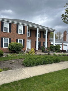 /international/us/690-waterford-drive-des-plaines-il-110107894521/