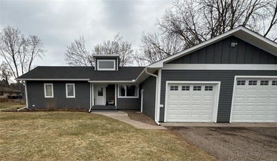 /international/us/16161-6th-street-n-lakeland-mn-110099535049/