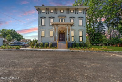 /international/us/49-e-passaic-street-rochelle-park-nj-110108296831/