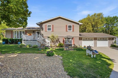 /international/us/811-sw-9th-avenue-independence-ia-110107987624/
