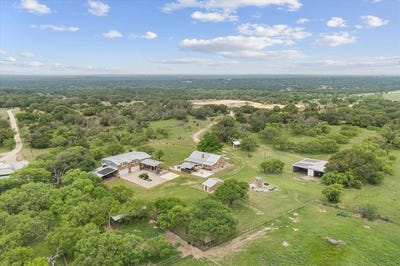 /international/us/177-county-road-410-goldthwaite-tx-110107751883/