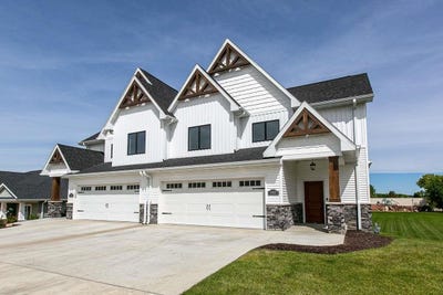 /international/us/1462-autumn-ridge-dubuque-ia-110098182658/