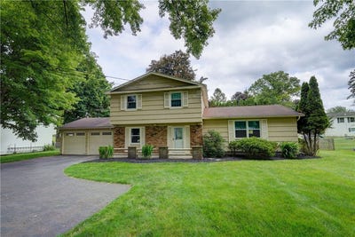 /international/us/396-east-street-pittsford-ny-110100318880/