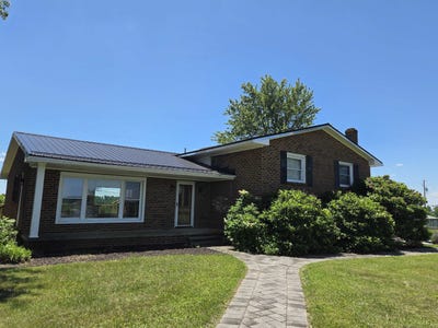 /international/us/2059-mud-pike-road-christiansburg-va-110108531163/