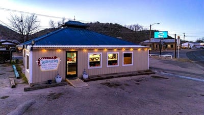 /international/us/1619-main-st-junction-tx-110105199088/