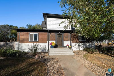 /international/us/297-n-cedar-ave-parker-sd-110107513232/