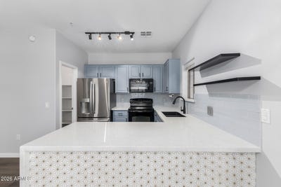 /international/us/1350-s-greenfield-road-mesa-az-110106846722/